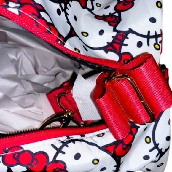 New Sanrio Hello Kitty Face AOP Duffle Bag Red Bioworld Weekender Carry-On⭐️⭐️⭐️ - Picture 5 of 17